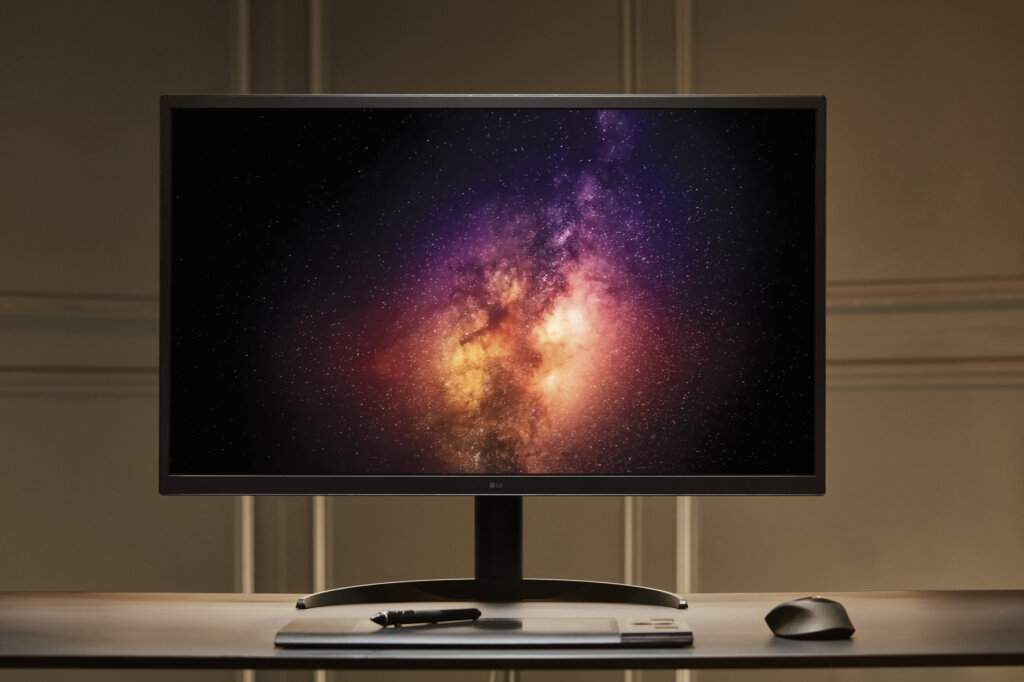 LG UltraFine OLED Pro Monitor