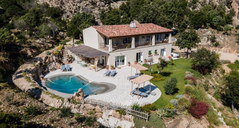 Casa Stones
