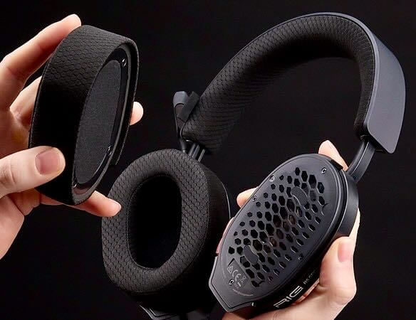 NACON-zeigt-das-erweiterbare-RIG-R5-PRO-Headset